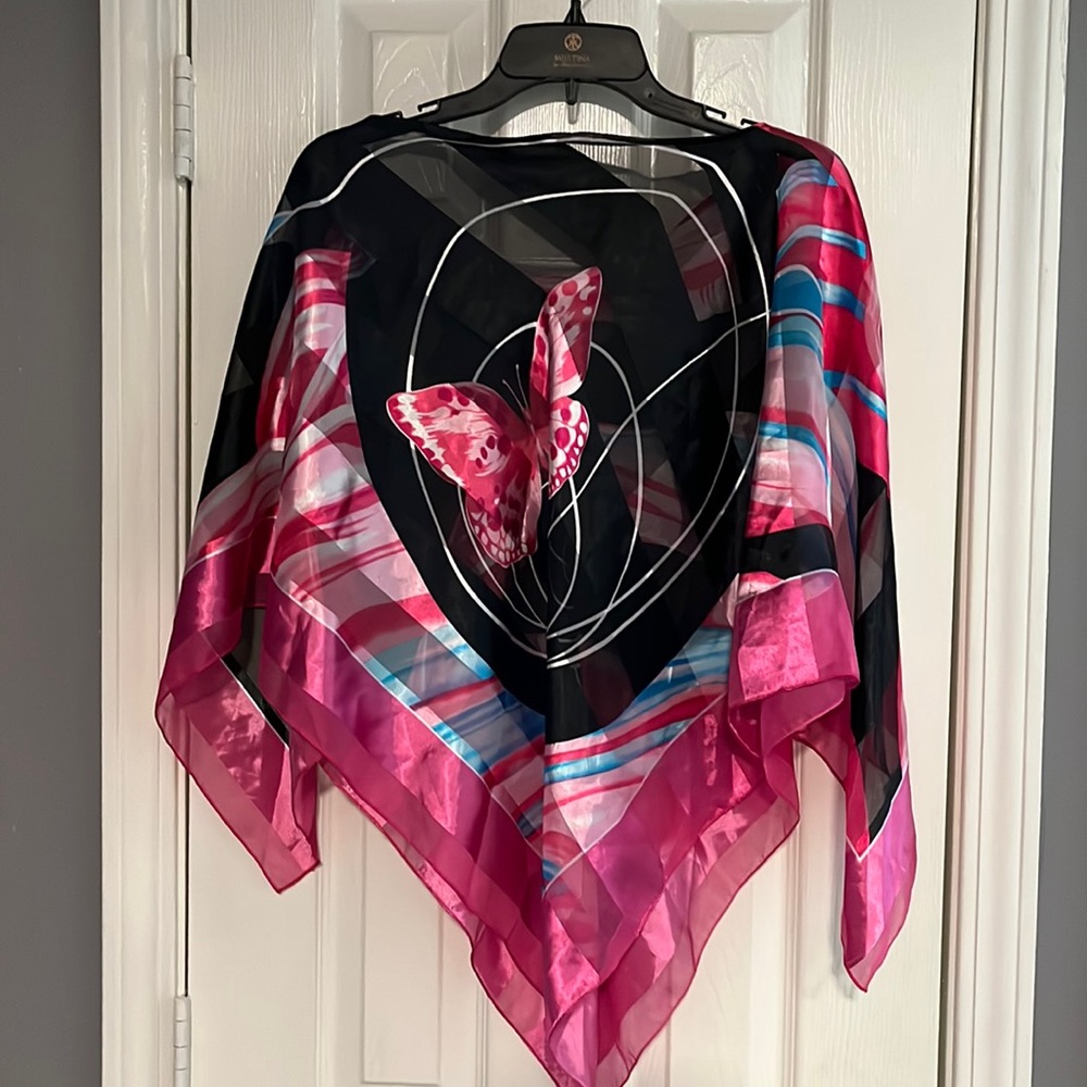 Silk woman’s Shaw one size. Multi colored.